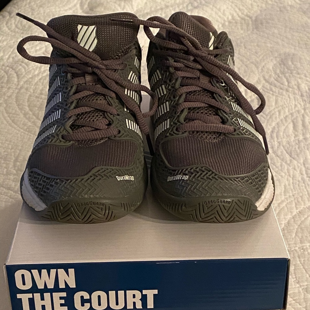 KSwiss tennis court shoes